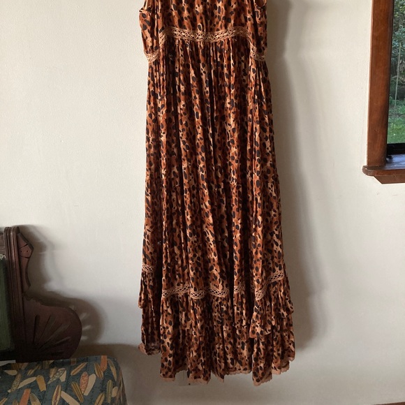 SOLD 💔 Saphari sundress - Picture 4 of 9